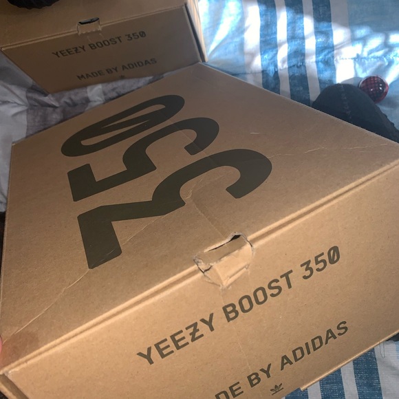 Yeezy 350 V2 Black Non Reflective X2 Size 10 - Picture 4 of 16